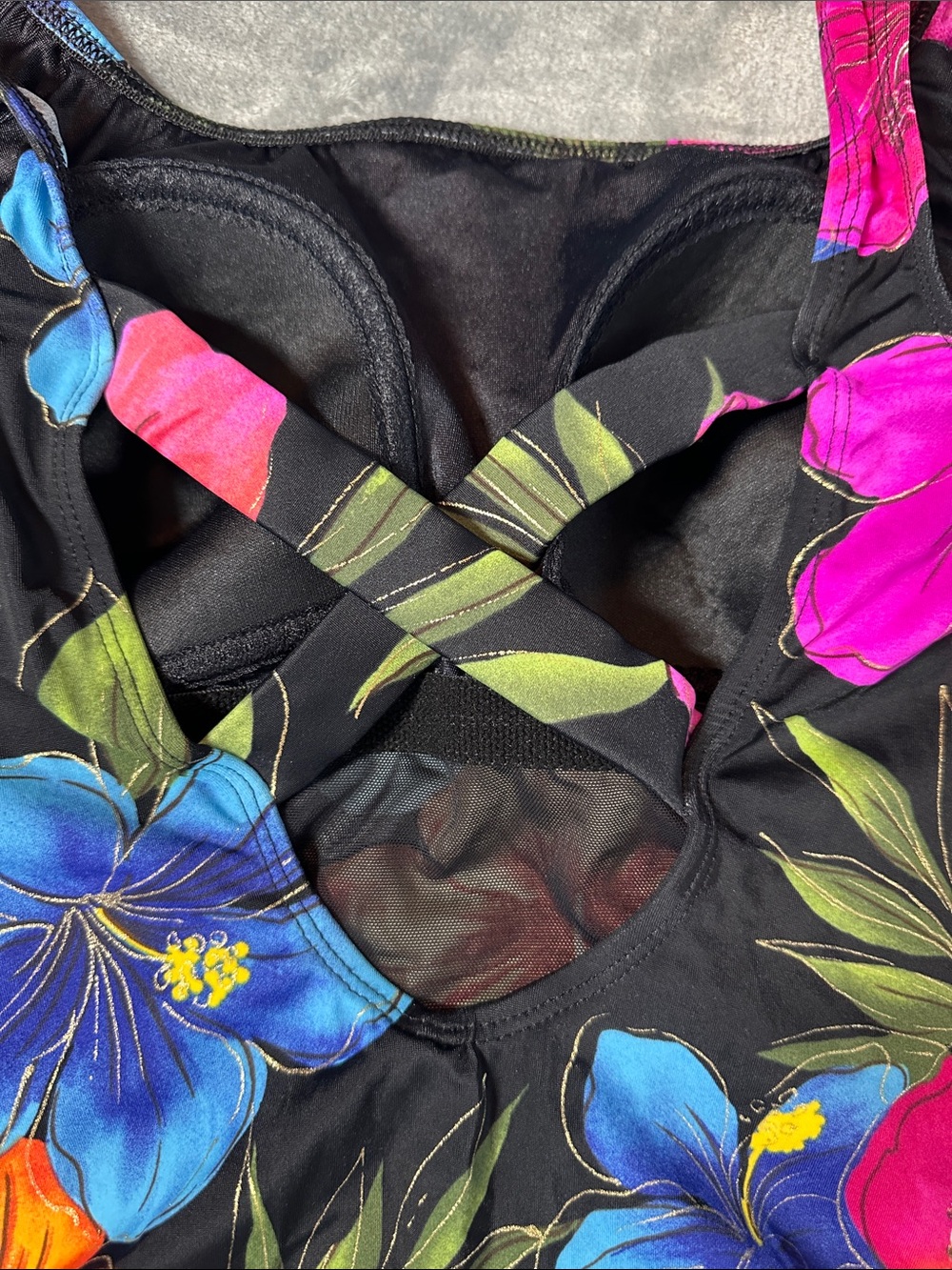 EUC Great Lengths Floral ๐ธ One-Piece Swimsuit - Black Sz 14 TROPICAL ๐๏ธ - Picture 3 of 9